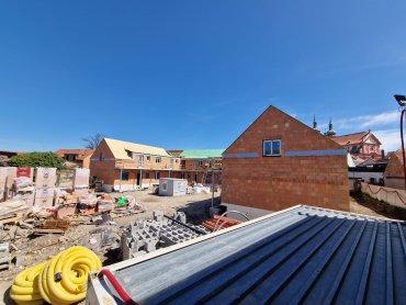 DUBEN 2026 / DVŮR MĚLNICKÁ