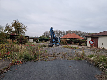 Listopad 2024 / DVŮR MĚLNICKÁ